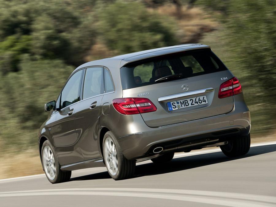  Mercedes-Benz B180 CDI BlueEFFICIENCY 2011 года  (фото 13 из 21)
